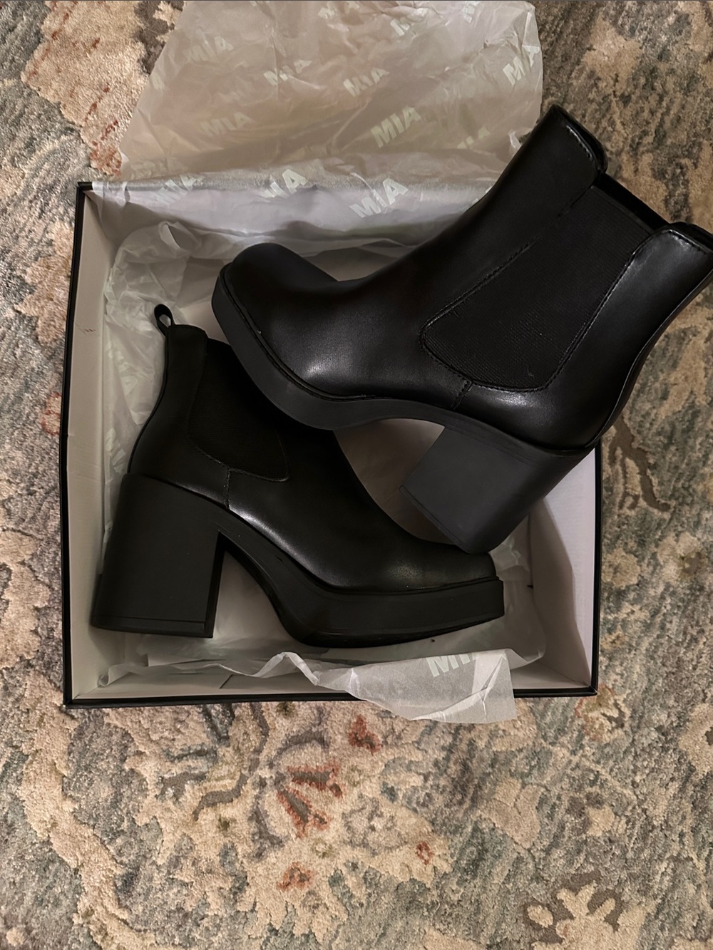 Women's Black Chunky Chelsea Ankle Boots